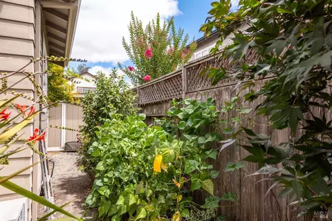 Exterior - 110 John Roberts Dr, Cotati, CA 94931 photo 17 of 21