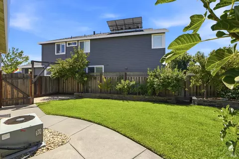 Exterior - 8009 Ferrari Way, Windsor, CA 95492 photo 6 of 9