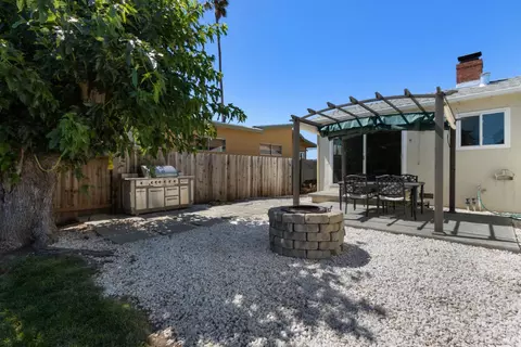 Exterior - 127 Whitecliff Dr, Vallejo, CA 94589 photo 6 of 7