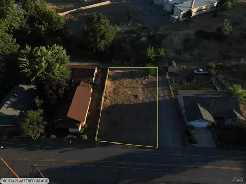 563 Shasta Ave, Weed, CA 96094 photo 2