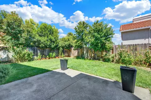 Exterior - 107 Bald Eagle Dr, Vacaville, CA 95688 photo 9 of 11