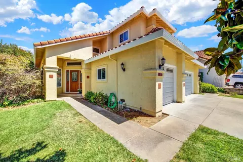 Exterior - 107 Bald Eagle Dr, Vacaville, CA 95688 photo 3 of 11