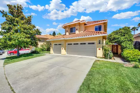 Exterior - 107 Bald Eagle Dr, Vacaville, CA 95688 photo 2 of 11