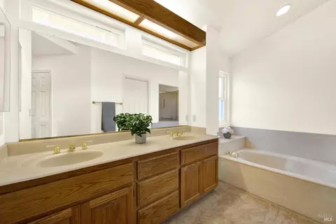 Bath - 107 Bald Eagle Dr, Vacaville, CA 95688 photo 3 of 6