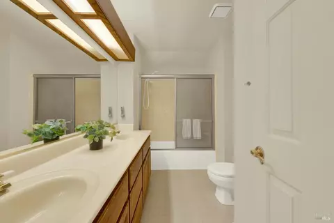 Bath - 107 Bald Eagle Dr, Vacaville, CA 95688 photo 6 of 6