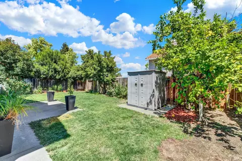 Exterior - 107 Bald Eagle Dr, Vacaville, CA 95688 photo 4 of 11