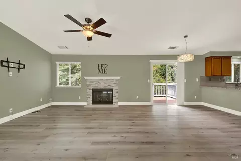 Living - 620 Monk Ct, Dixon, CA 95620 photo 7 of 16