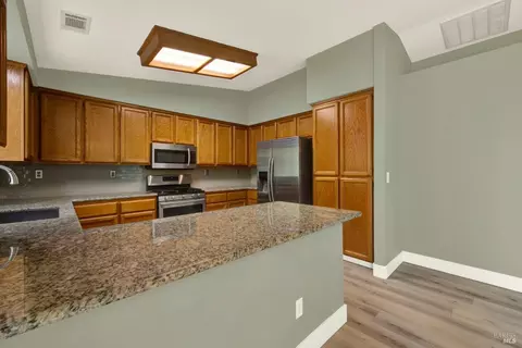 Kitchen - 620 Monk Ct, Dixon, CA 95620 photo 3 of 11