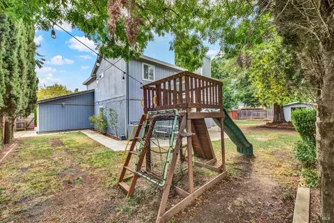 Exterior - 620 Monk Ct, Dixon, CA 95620 photo 15 of 27