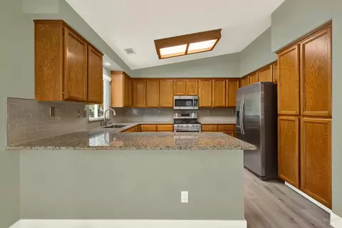 Kitchen - 620 Monk Ct, Dixon, CA 95620 photo 2 of 11