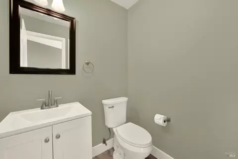 Bath - 620 Monk Ct, Dixon, CA 95620 photo 1 of 3