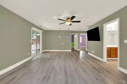 Living - 620 Monk Ct, Dixon, CA 95620 photo 12 of 16