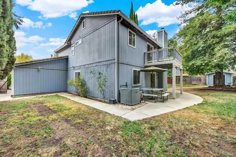 Exterior - 620 Monk Ct, Dixon, CA 95620 photo 14 of 27