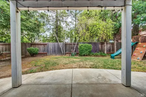 Exterior - 620 Monk Ct, Dixon, CA 95620 photo 9 of 27