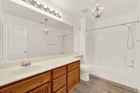 Bath - 620 Monk Ct, Dixon, CA 95620 photo 3 of 3