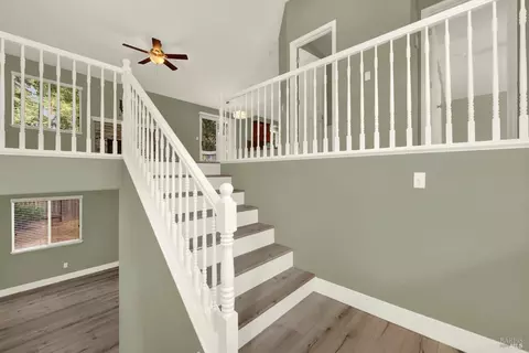 Entry Way - 620 Monk Ct, Dixon, CA 95620 photo 2 of 4