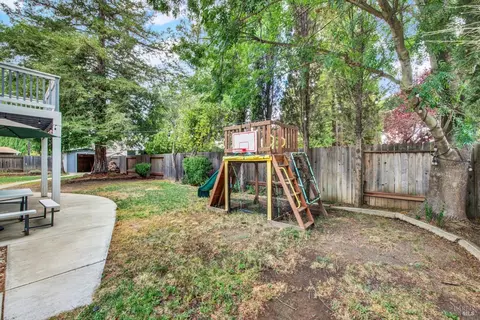 Exterior - 620 Monk Ct, Dixon, CA 95620 photo 13 of 27