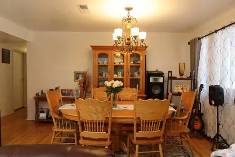 Dining - 303 Dahlia St, Fairfield, CA 94533 photo 2 of 2
