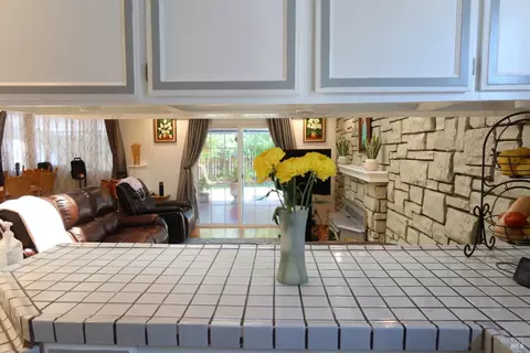 Kitchen - 303 Dahlia St, Fairfield, CA 94533 photo 7 of 7