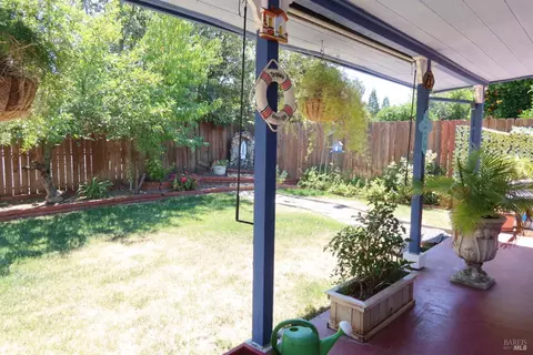 Exterior - 303 Dahlia St, Fairfield, CA 94533 photo 9 of 10