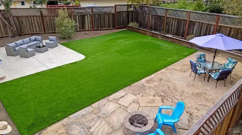 4755 Sunshine Ave, Santa Rosa, CA 95409