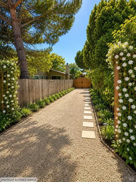 Exterior - 7958 Shira St, Windsor, CA 95492 photo 3 of 4