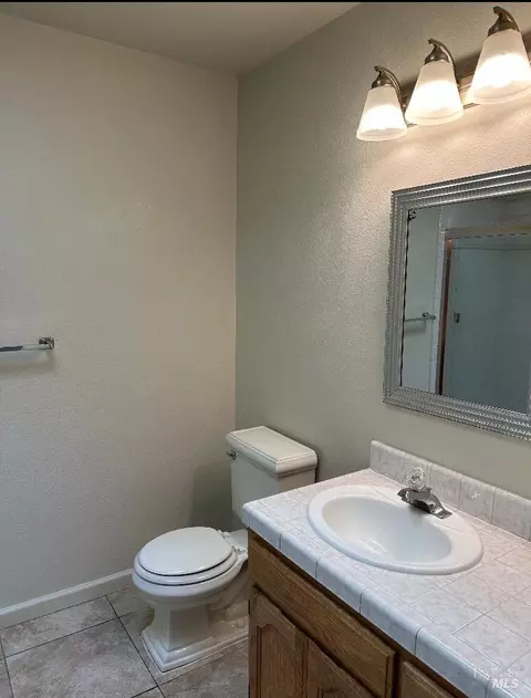 Bath - 7958 Shira St, Windsor, CA 95492 photo 2 of 3