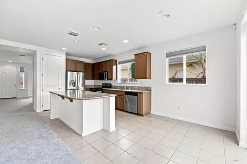 Kitchen - 490 Epic St, Vacaville, CA 95688 photo 5 of 5