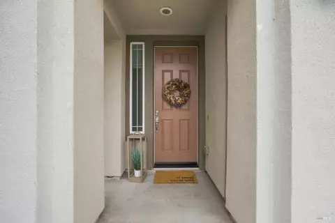 Entry Way - 490 Epic St, Vacaville, CA 95688 photo 1 of 8