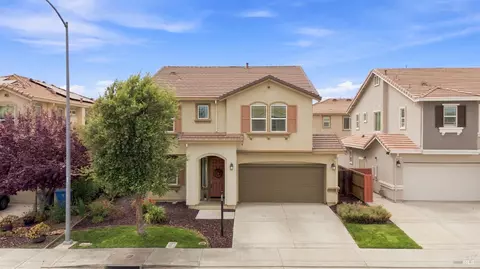 Exterior - 490 Epic St, Vacaville, CA 95688 photo 3 of 8