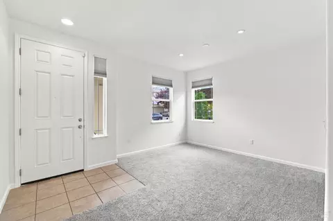 Living - 490 Epic St, Vacaville, CA 95688 photo 2 of 10