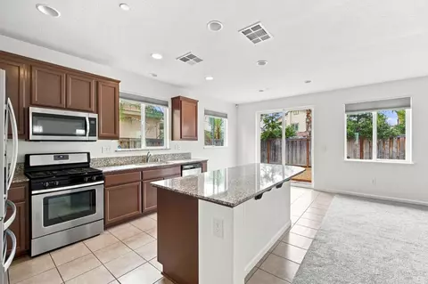 Kitchen - 490 Epic St, Vacaville, CA 95688 photo 2 of 5