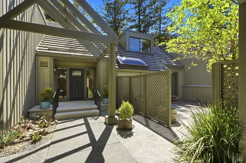 6485 Timber Springs Dr, Santa Rosa, CA 95409