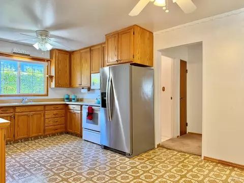 Kitchen - 214 Ash St, Vacaville, CA 95688 photo 6 of 8