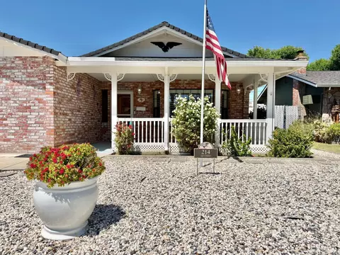 Exterior - 214 Ash St, Vacaville, CA 95688 photo 1 of 14