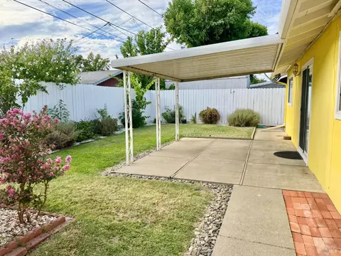 Exterior - 214 Ash St, Vacaville, CA 95688 photo 5 of 14