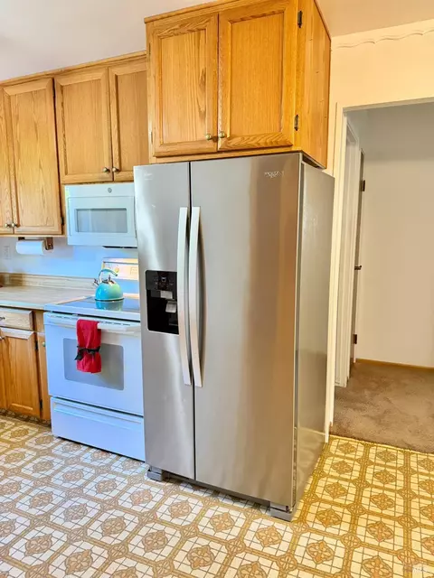 Kitchen - 214 Ash St, Vacaville, CA 95688 photo 8 of 8