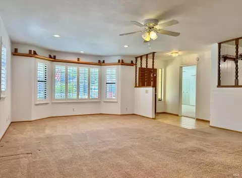 Living - 214 Ash St, Vacaville, CA 95688 photo 2 of 9