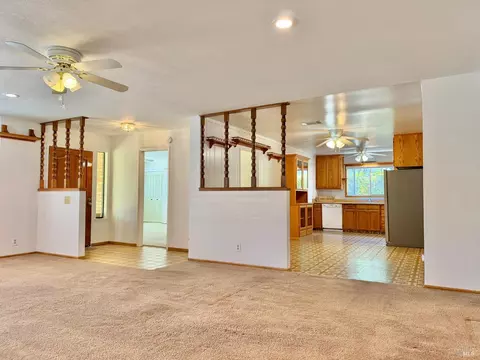 Living - 214 Ash St, Vacaville, CA 95688 photo 6 of 9