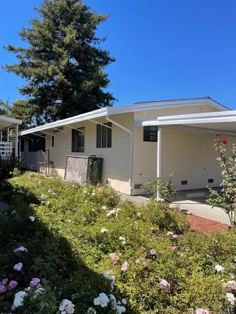 51 Michael Dr, Petaluma, CA 94954 photo 2