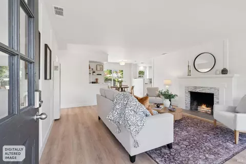 1825 Robin Hood Ln, Santa Rosa, CA 95405