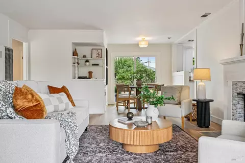 1825 Robin Hood Ln, Santa Rosa, CA 95405