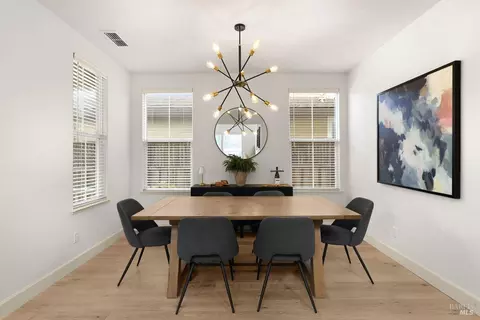 Dining - 374 Decanter Cir, Windsor, CA 95492 photo 1 of 2