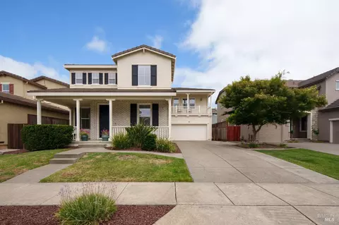 Exterior - 374 Decanter Cir, Windsor, CA 95492 photo 2 of 9