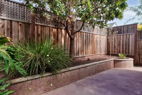 Exterior - 374 Decanter Cir, Windsor, CA 95492 photo 9 of 9