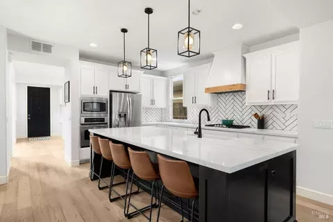 Kitchen - 374 Decanter Cir, Windsor, CA 95492 photo 1 of 7