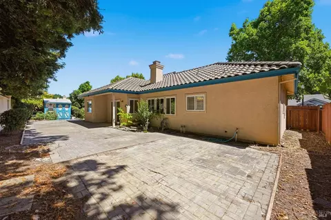 Exterior - 741 Emerald Bay Dr, Fairfield, CA 94534 photo 10 of 12