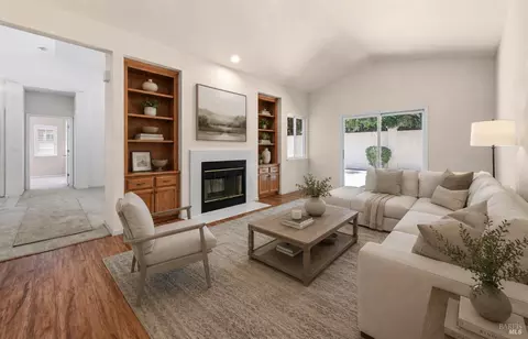 Living - 741 Emerald Bay Dr, Fairfield, CA 94534 photo 4 of 5