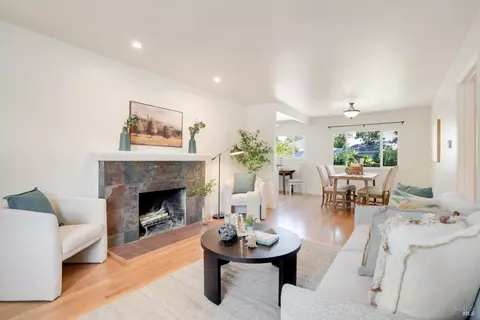 2902 Sunrise Dr, Napa, CA 94558