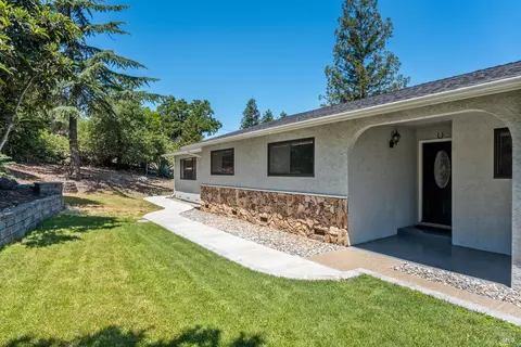 Exterior - 800 Riverside Dr, Ukiah, CA 95482 photo 8 of 15
